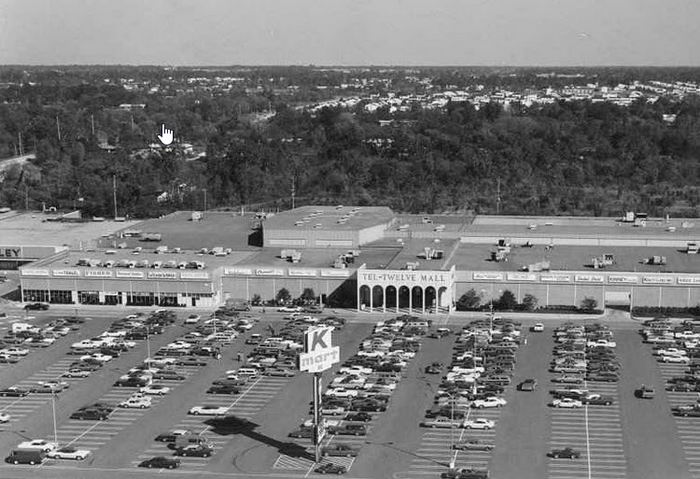 Tel-Twelve Mall - Old Photo (newer photo)